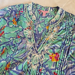 Lilly Pulitzer Sarasota Tunic Blue Iris Mai Tai Beaded Embroidered Floral Top M - Picture 1 of 12