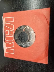 Kenny Rogers - Tomb of The Unknown Love 45 RPM Record - No Scratches - Picture 1 of 4