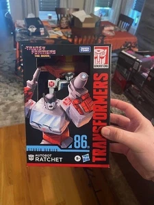Transformers The Movie Studio Series 86 23 Ratchet Brand New Sealed 2023 Voyager - Picture 1 of 2
