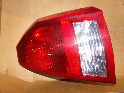Luz trasera derecha derecha Dodge Chrysler 58622-E *ENVÍO GRATUITO* Foto 1 de 2