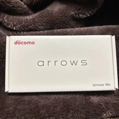 Fujitsu arrows We F-51B smart phone UNLOCKED SIM-FREE White 5.7 inch RAM 4G - Image 1 of 4