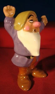 "Juego Disney's Hagen-Renaker Blancanieves DW para dormir 3 3/4" ¡Vendido en Disneyland 1958! - Imagen 1 de 11