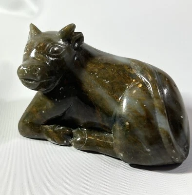 Antigua figura china de vaca de jade buey tallada a mano Foto 1 de 4