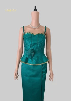 Traje tradicional jemer / ropa camboyana - 2 piezas, camisa y falda jemer Foto 1 de 4