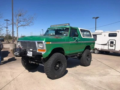 Ford Bronco 1979  Foto 1 de 4