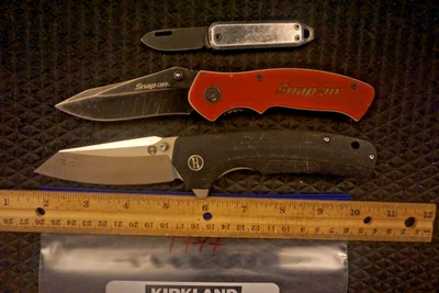 1797 3 navajas de bolsillo surtidas: desconocidas, Snap on & James Foto 1 de 2