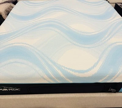 Tempur-Pedic Luxebreeze Soft 2.0 King Size Mattress Only SAVE $$ - Image 1 of 4