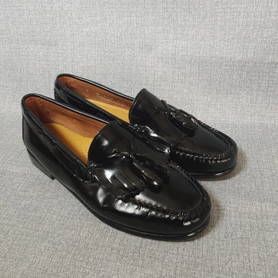 WEEJUNS G.H. Bass & Co. JACLYN Women's 7 W Tassel Kiltie Loafers Black Leather - Image 1 of 4