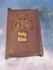 Holy Bible Holy Family Edition Of The Catholic Bible VTG 1952 Large Index Gild - Picture 1 of 6
