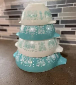 PYREX 4pc White & Turquoise BUTTERPRINT Cinderella Mixing/Nesting Bowl Set - Picture 1 of 14