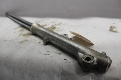 HORQUILLA DELANTERA IZQUIERDA CONJUNTO 22U-23102-01-00 1983 YAMAHA VIRAGO XV500K Foto 1 de 4