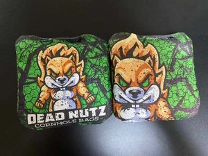 Juego de 4 bolsas Dead Nutz Stalker profesionales Cornhole - Imagen 1 de 7