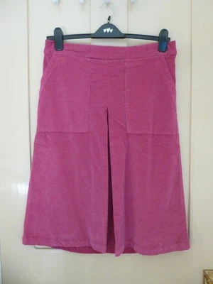 Cotton Traders needlecord Skirt  in Fuschia pink, Size 14, length 27 in - Image 1 of 2