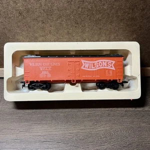 HO Scale "Wilson Car Lines" WCLX 8350 Forty Foot Freight Train Box Car - Picture 1 of 4