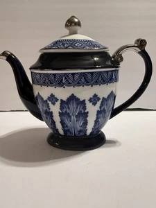 Bombay Company blau & weiß Porzellan Teekanne mit Silberrand - 8" hoch - Bild 1 von 6