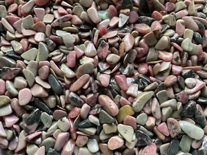 4oz Rhodonite Chips Canada 5-10mm Tumbled Stones Reiki Healing Crystals Love - Picture 1 of 3