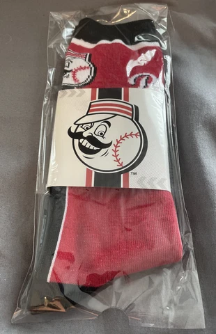 2021 Cincinnati Reds Stadium Giveaway Socks! Joseph Chevrolet! New In Package! Cover