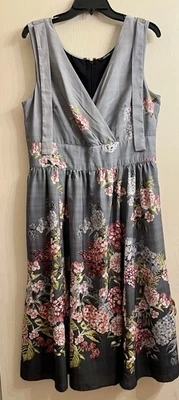 Женское платье eShakti размер 16 с цветочным рисунком без рукавов с v-образным вырезом с облегающими и расширяющимися карманами - Изображение 1 из 4