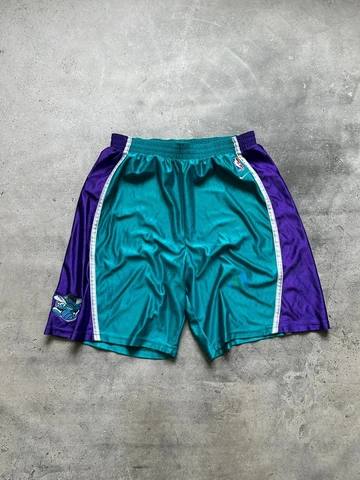 VINTAGE 90s CHARLOTTE HORNETS NIKE NBA SHORTS MEN'S SIZE XL Cover