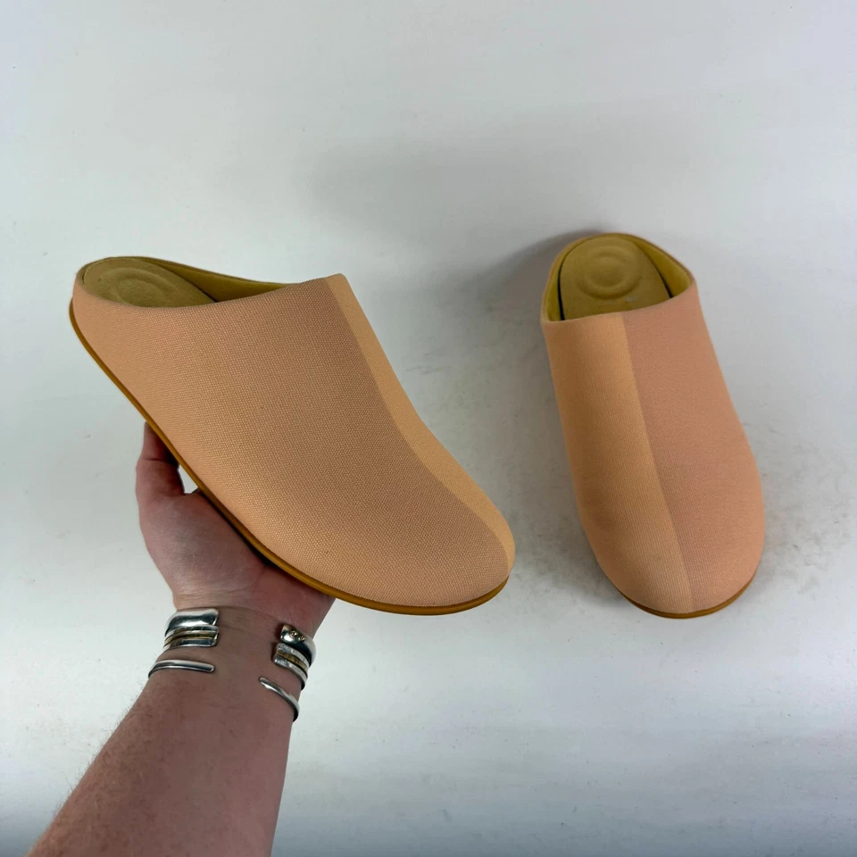 FitFlop Chrissie X Yinka Ilori女式9米色棕色帆布懒人鞋 — 第 1/4 张图片