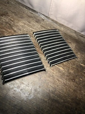 1985 Chrysler New Yorker Fender Gills ** BROKEN RETAINER PINS** - Image 1 of 4