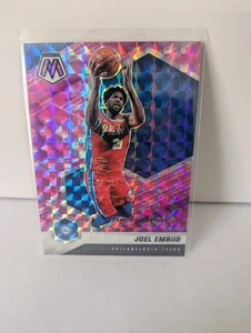 Mosaico Panini 2020-21 - Joel Embiid #164 rosa camuflaje mosaico Prizm - Imagen 1 de 2