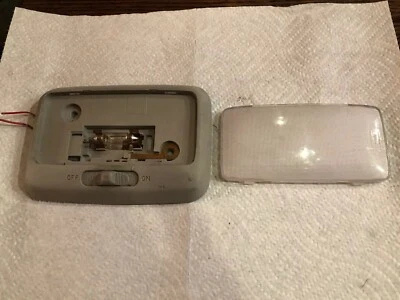 1999 HONDA Passport OVERHEAD CONSOLE DOME LIGHT LAMP - Image 1 of 2