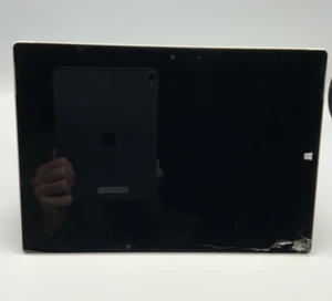 Microsoft Surface 3 1657 64 GB, Wi-Fi, 10,8 pollici - argento 1675 - Foto 1 di 10