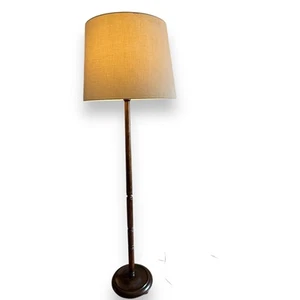 Lámpara de pie estándar vintage de roble torneado con pantalla - Imagen 1 de 4