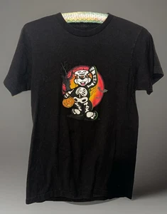 Black Buc-ee's Halloween "Boo Crew" T-Shirt Featuring A Glow-in-the-Dark Graphic - Picture 1 of 5
