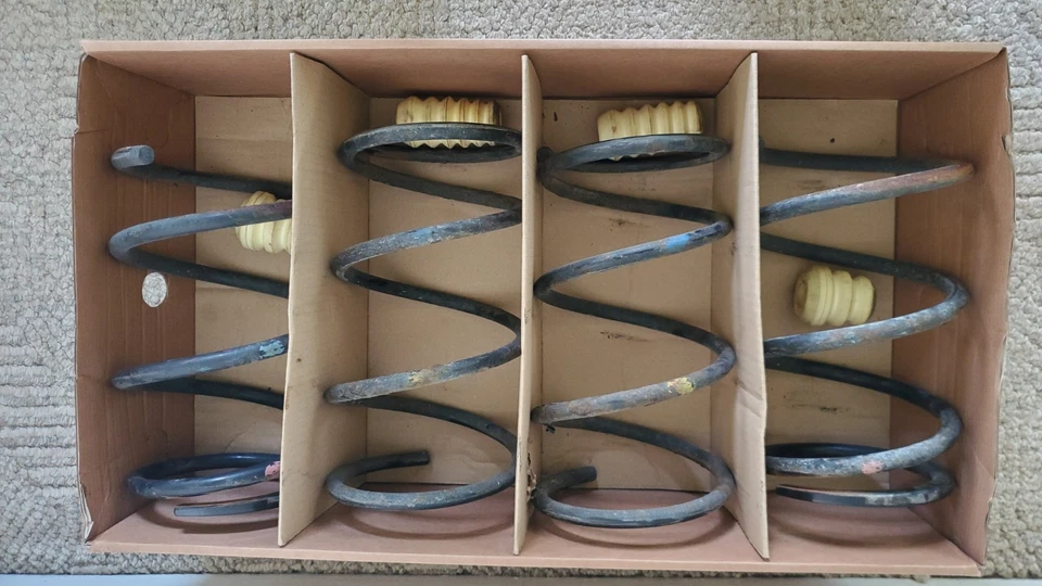 Subaru Impreza Wagon JDM GF8 resortes V6 delanteros V5 traseros Foto 1 de 1