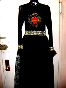 MODERN HERO TEATER DAMEN KLEID S/M Schwarz Goldrand Spitze NEU - Bild 1 von 8