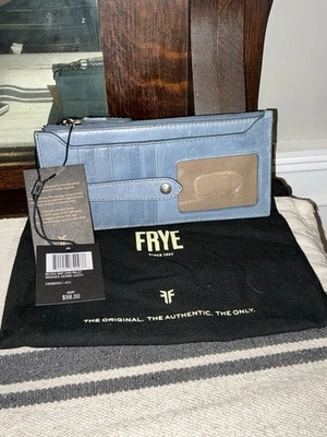 NUEVO CON ETIQUETAS Cartera de Cuero Frye Melissa para Tarjetas a Presión Azul Denim Venta al por menor $98 Foto 1 de 4