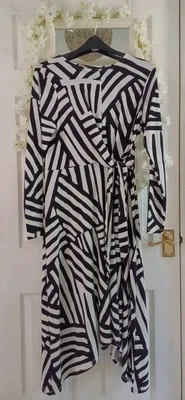 Llamativo Maxi Vestido Negro Blanco Abstracto Midi 👗 14 16 Et Vous  Foto 1 de 4