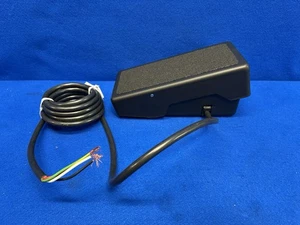 Interruttore a pedale Linemaster SP-975-79 - Foto 1 di 4