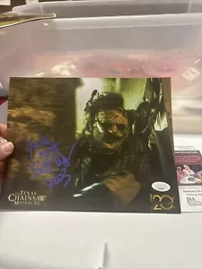 Quadro Leatherface 8x10 firmato Brett Wagner con iscrizione You’re Next. JSA - Foto 1 di 4