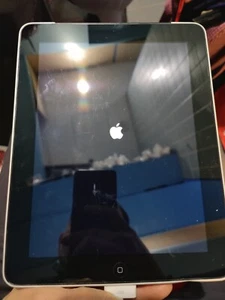 APPLE iPAD 1Gen 16GB UNLOCKED WIFI 3G CELLULAR ##Faulty Battery ## - Picture 1 of 6