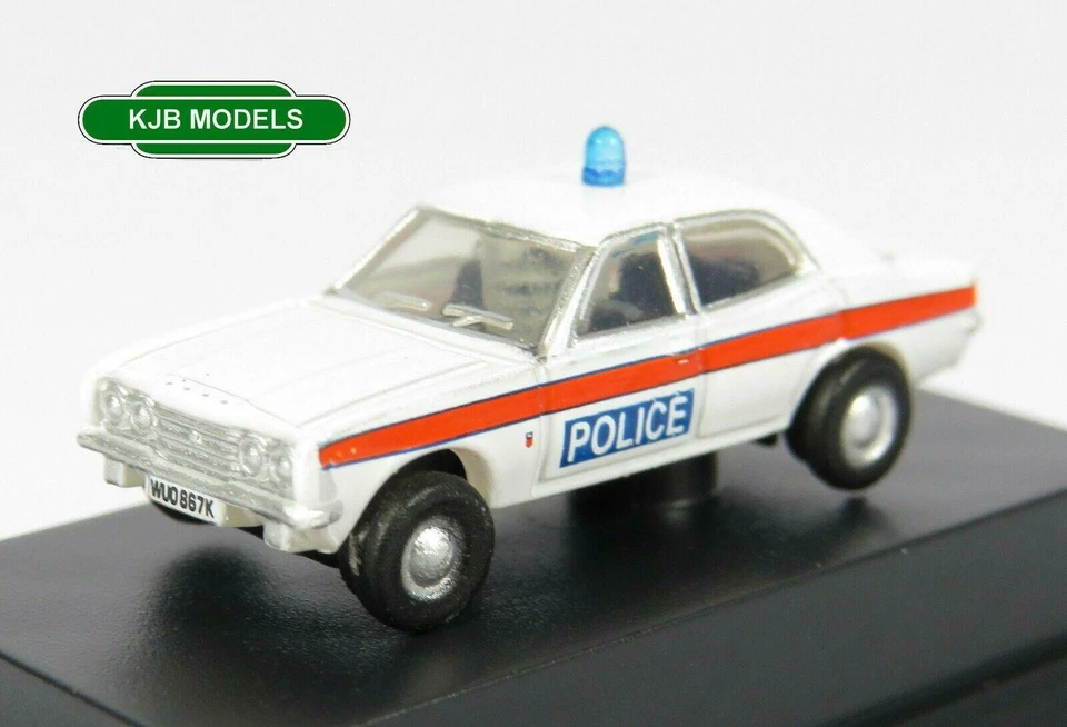 Oxford Diecast NCOR3004 Ford Cortina Mk3 Devon & Cornwall Police N Gauge