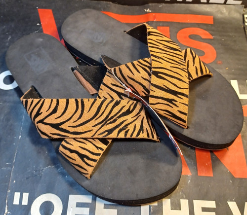 Vans Uomo 4.5 Donna 6 Tracolla Righe Animali Nero Marrone VN0A4U1ZA2X