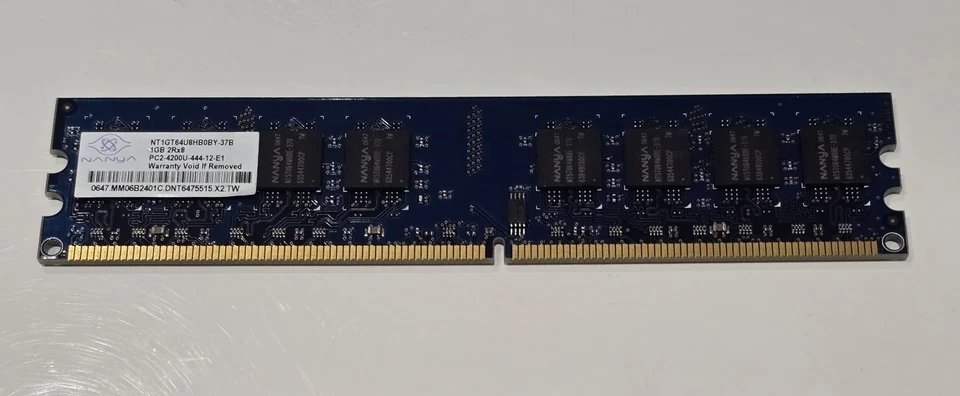 1GB Nanya NT1GT64U8HB0BY-3C PC2-5300U 667MHz DDR2 Non-ECC Desktop Memory         - Image 1 of 1