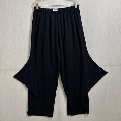 Pantalones para mujer Bryn Walker talla grande bambú algodón pierna ancha ala asimétrica Foto 1 de 4