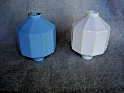 2 bolas de vidrio diferentes AZUL Y BLANCO 10 caras Foto 1 de 4