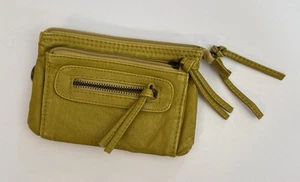 Target Clutch Handtasche Kunstleder grün Hand gebraucht - Bild 1 von 4