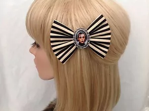 Edward scissorhands hair bow clip rockabilly pin up psychobilly Tim burton - Foto 1 di 1