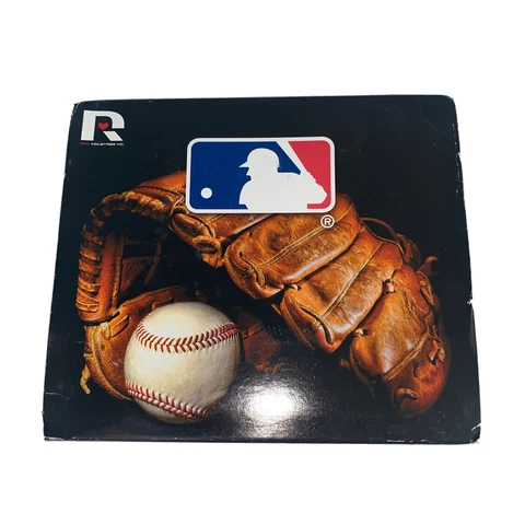 MLB Detroit Tigers Embossed Billfold / Wallet Brown Cover