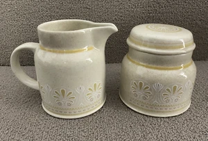 De colección Crema y Azúcar Cuenco Royal Doulton Lambethware 1977 Sunny Day Gres  - Imagen 1 de 9