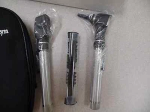 Nuevo Welch Allyn Otoscopio de Bolsillo Oftalmoscopio Set 92821 Envío Gratis - Imagen 1 de 10