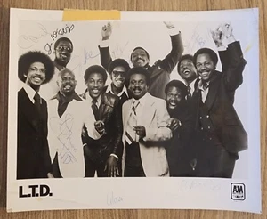 LTD Full Band Signed 8x10 Photo (10 Autos) Jeffrey Osborne R&B Funk LEGENDS RAD - Picture 1 of 9