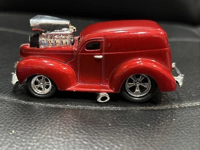 MUSCLE MACHINE. 1:64. 40 FORD DELIVERY SEDAN. MAROON. LOOSE - Image 1 of 4