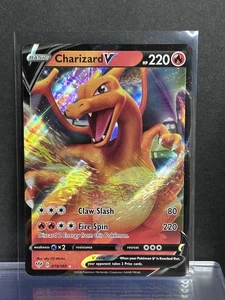 SWSH03: Darkness Ablaze #019/189 Charizard V - Picture 1 of 2